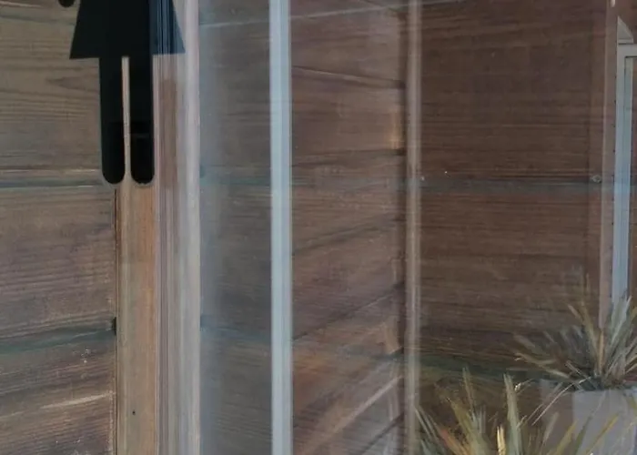 70's Tiny Boat Botel