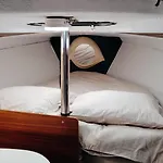 Botel 70's Tiny Boat Lisbona